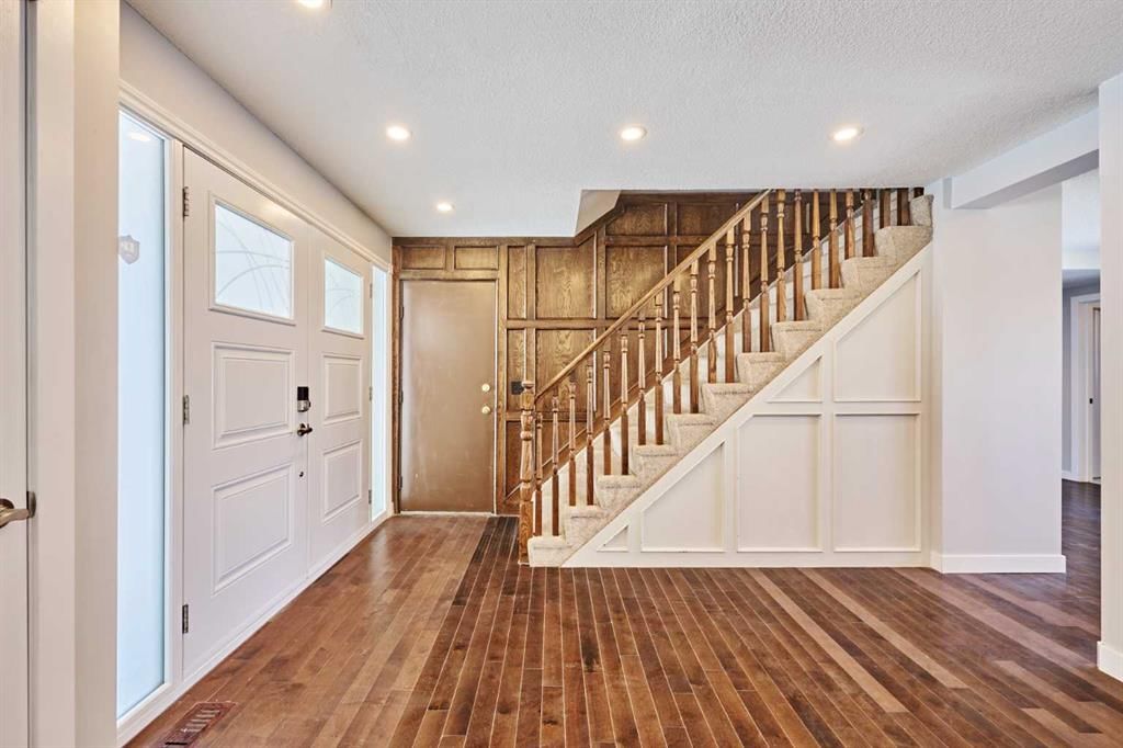 103 Pump Hill Road SW, Calgary — photo 4 of 46