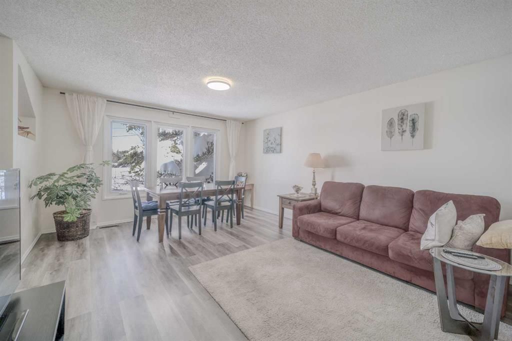112 Edgedale Way, Calgary — photo 4 of 29