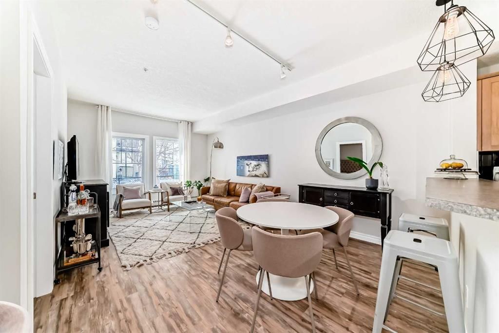138, 60 Royal Oak Plaza NW, Calgary — photo 3 of 27