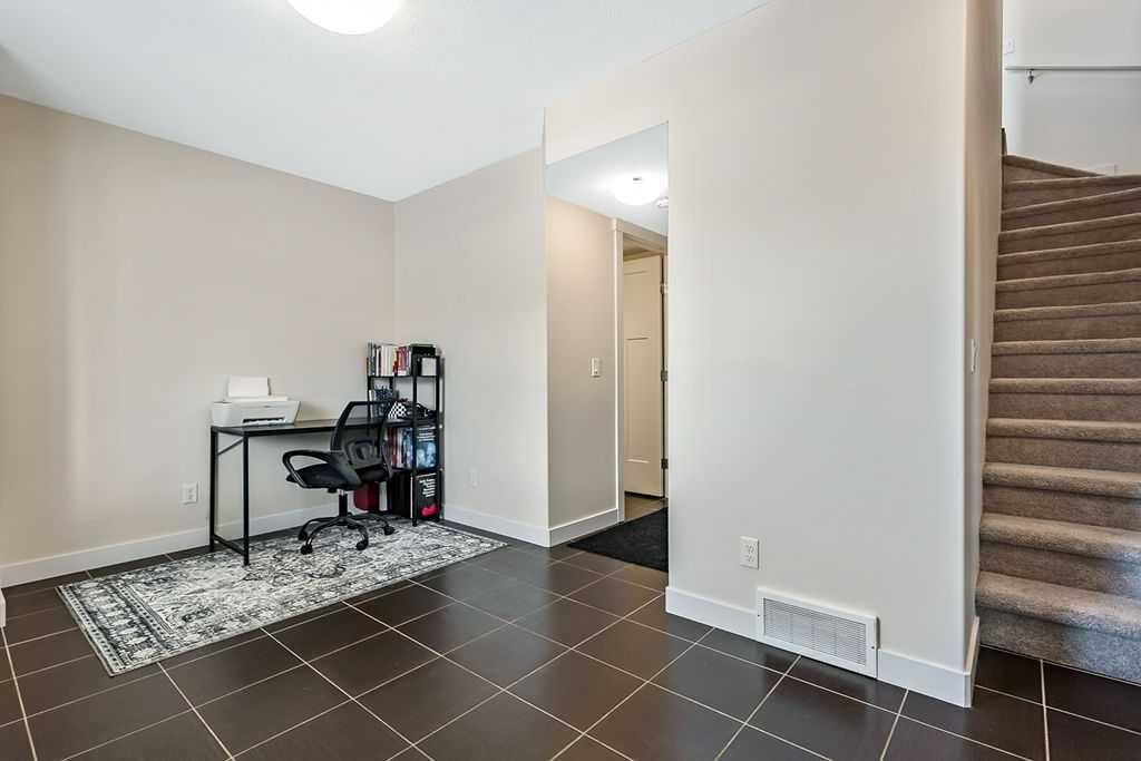 1617 Symons Valley Parkway NW, Calgary — photo 5 of 29
