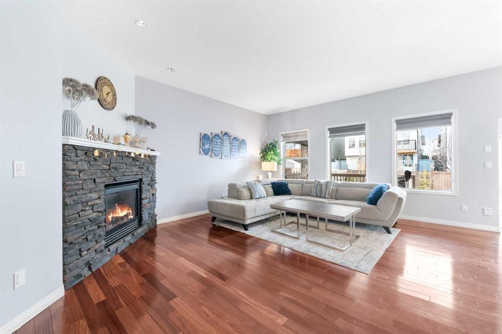 72 Panamount Heights NW, Calgary — photo 4 of 47
