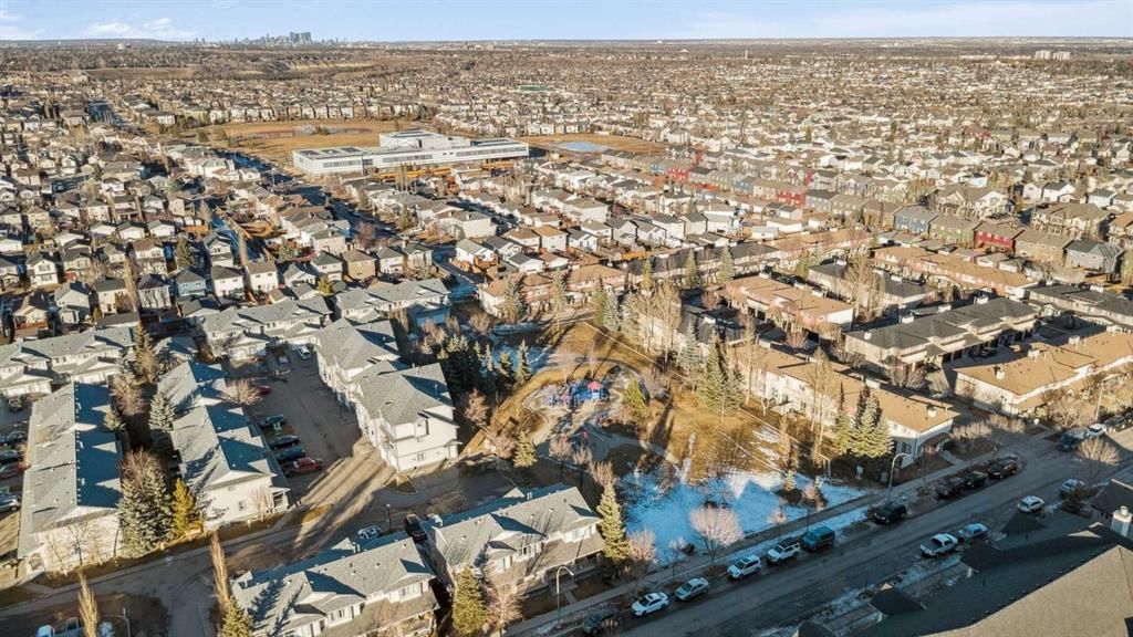 110 Eversyde Common SW, Calgary — photo 3 of 31