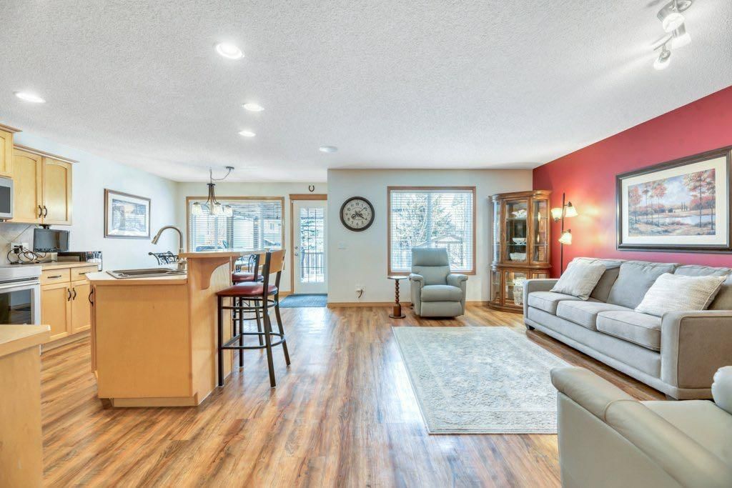 187 Brightondale Crescent SE, Calgary — photo 4 of 42