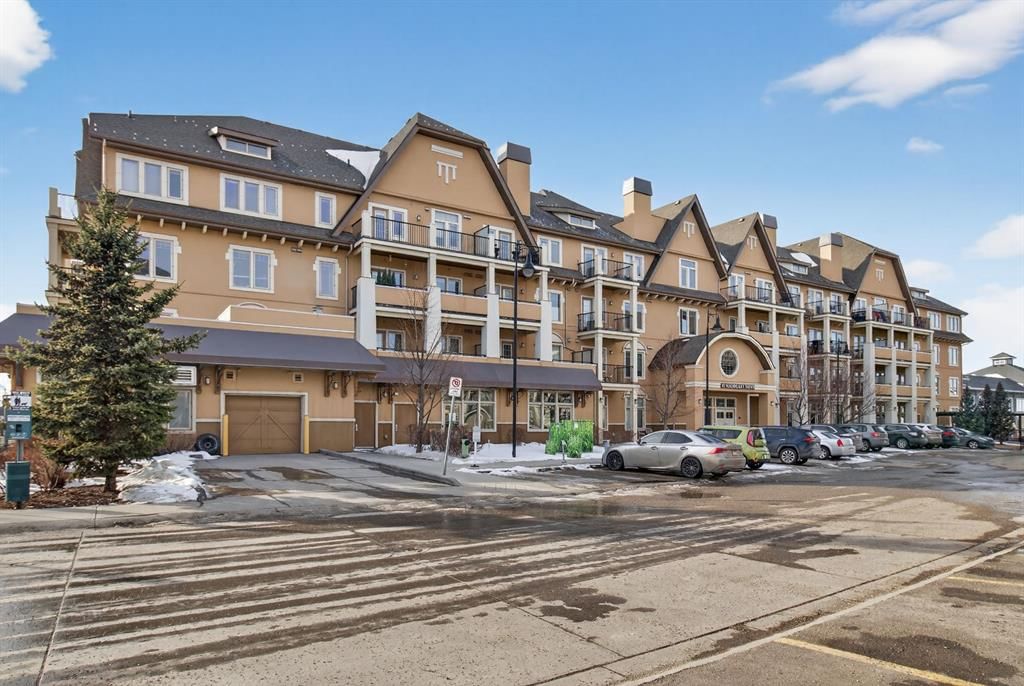 118, 10 Mahogany Mews SE, Calgary — main listing photo
