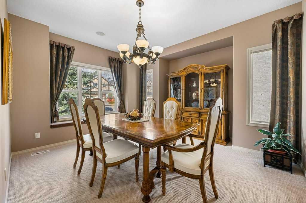9 Tuscany Glen Way NW, Calgary — photo 4 of 46