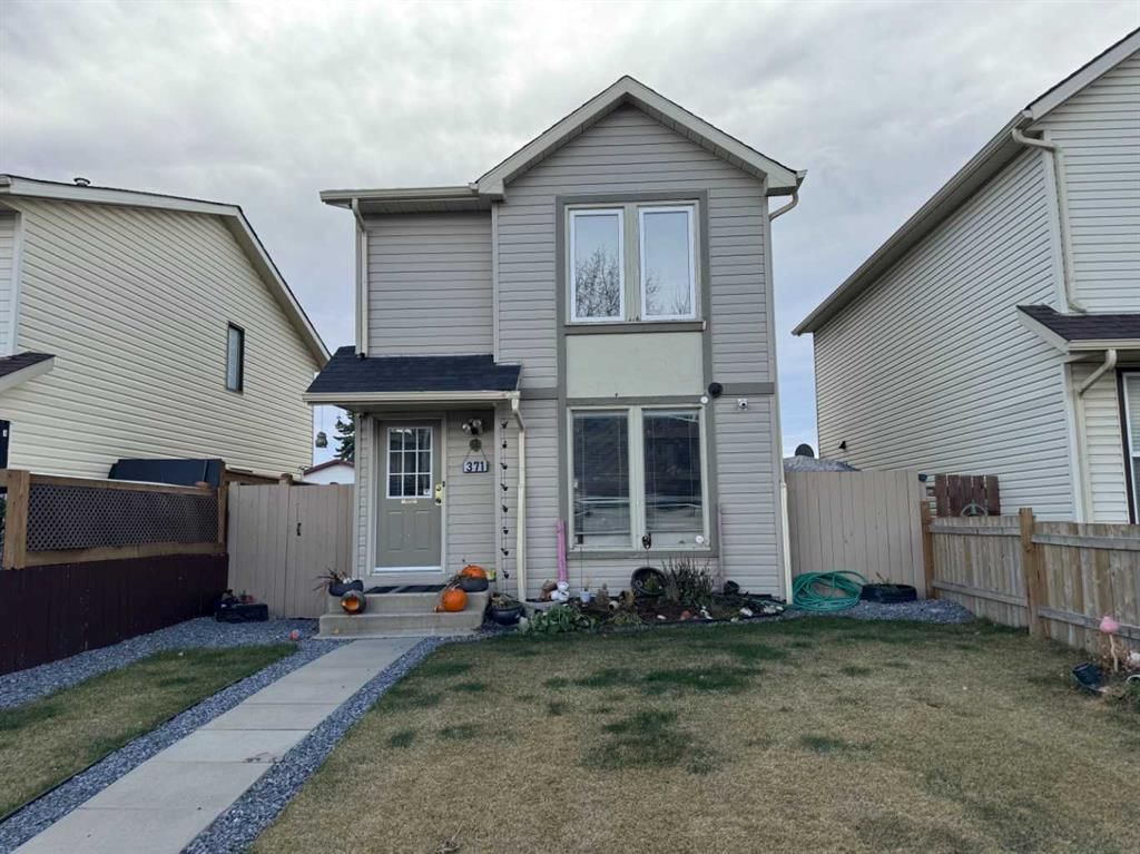 371 Falshire Drive NE, Calgary — main listing photo