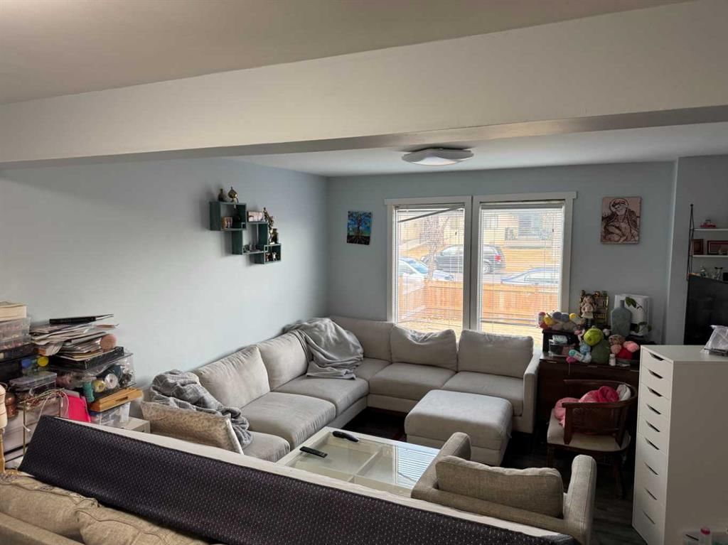 371 Falshire Drive NE, Calgary — photo 2 of 16