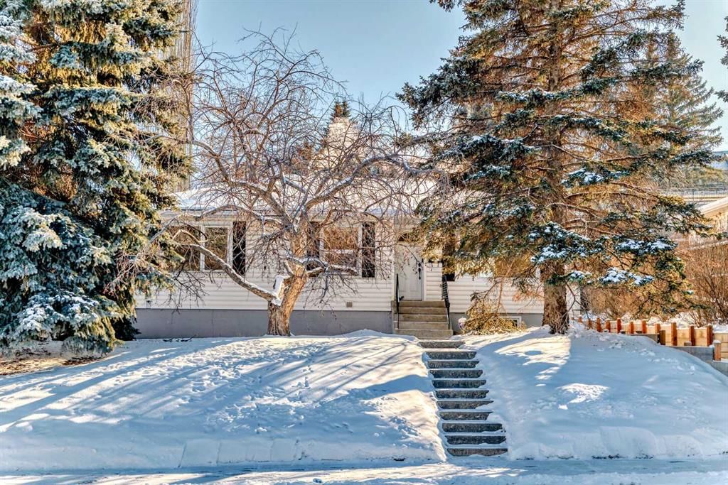 319 45 Avenue SW, Calgary — main listing photo