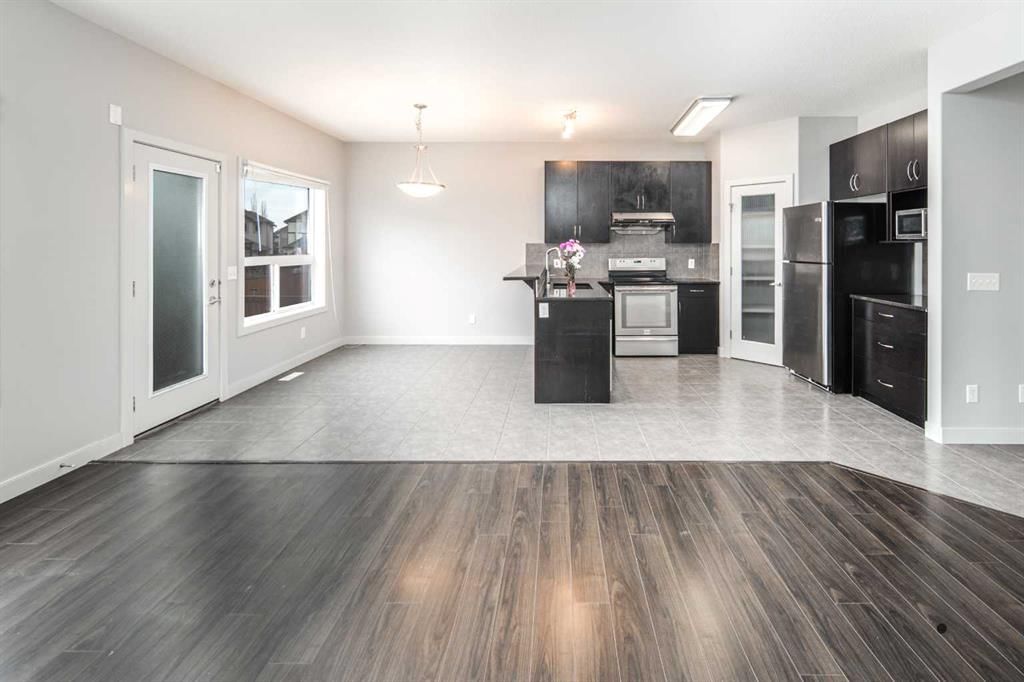 50 Everwoods Park SW, Calgary — photo 5 of 26