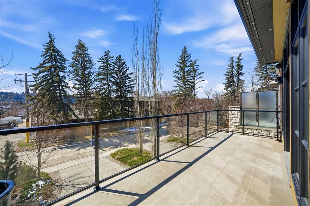 3610 8 Avenue NW, Calgary — photo 3 of 47