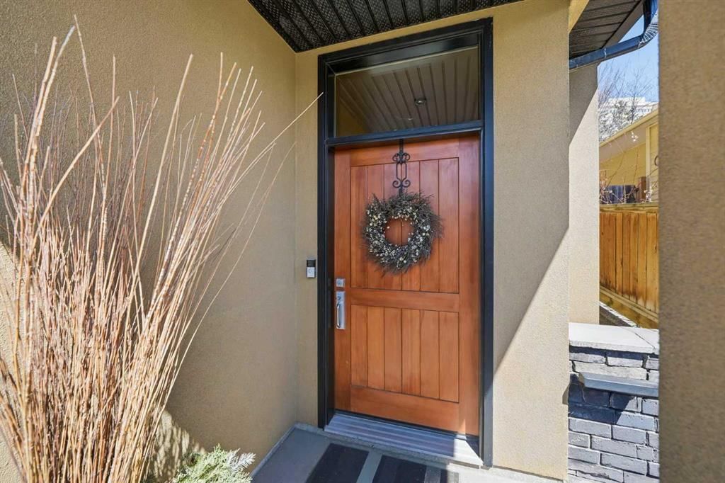 3610 8 Avenue NW, Calgary — photo 5 of 47