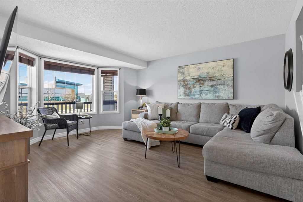 14744 Mt McKenzie Drive SE, Calgary — photo 3 of 41