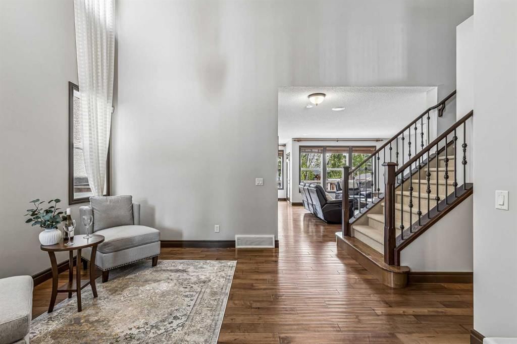 12 Mahogany Heath SE, Calgary — photo 5 of 44
