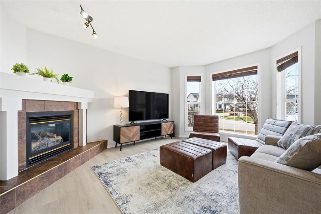 13 Coville Gardens NE, Calgary — photo 3 of 26