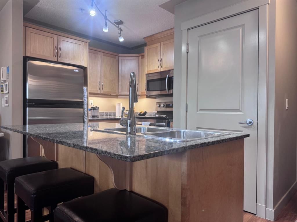 223, 2233 34 Avenue SW, Calgary — photo 3 of 14