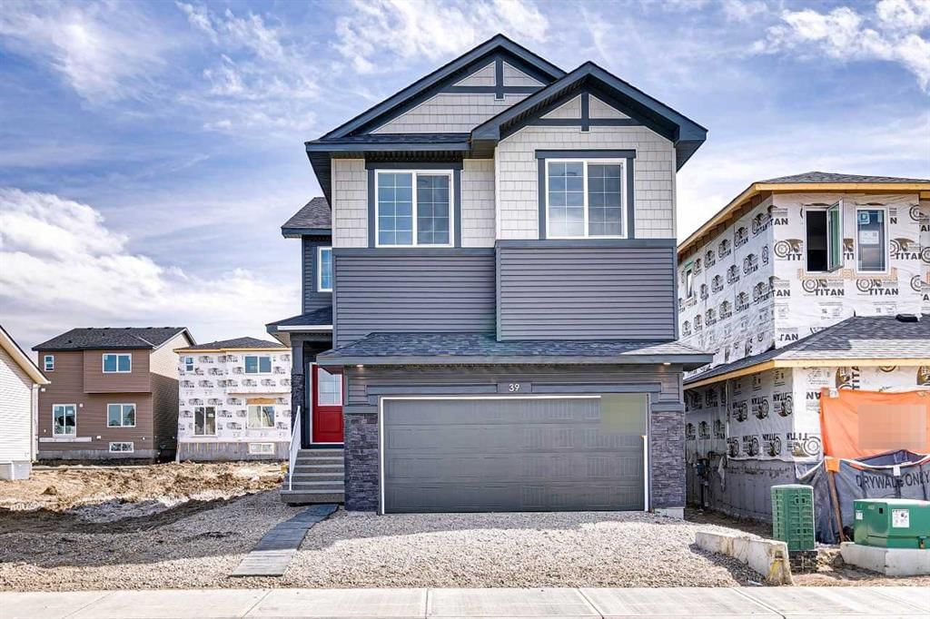 39 Hotchkiss Avenue SE, Calgary — main listing photo