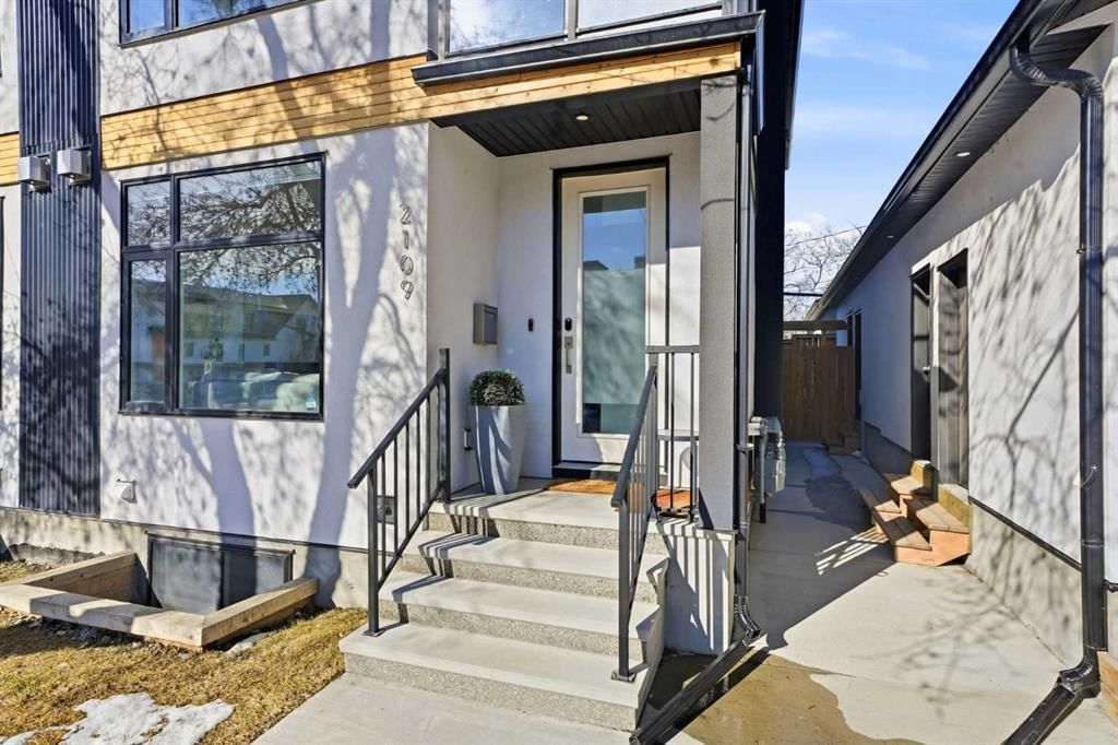 2109 6 Street NW, Calgary — photo 3 of 40