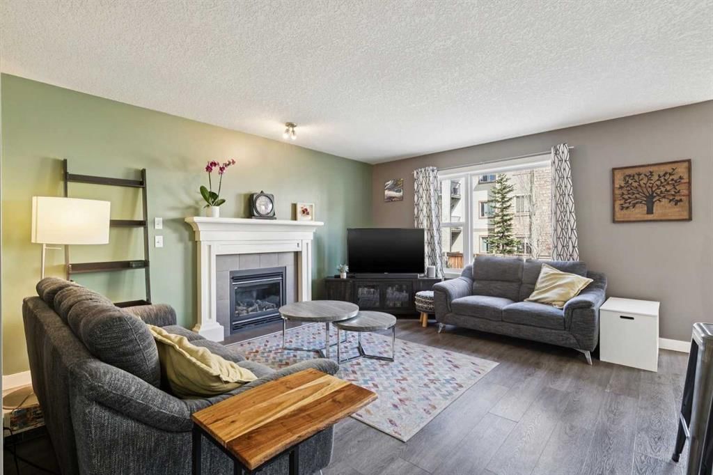 30 Bridlecrest Road SW, Calgary — photo 4 of 45