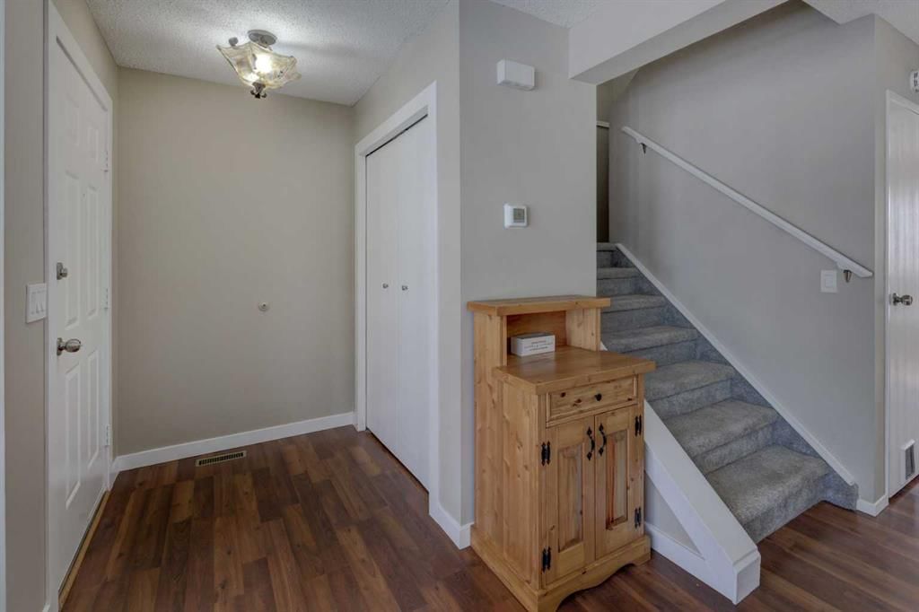 107 Macewan Park Way NW, Calgary — photo 3 of 30