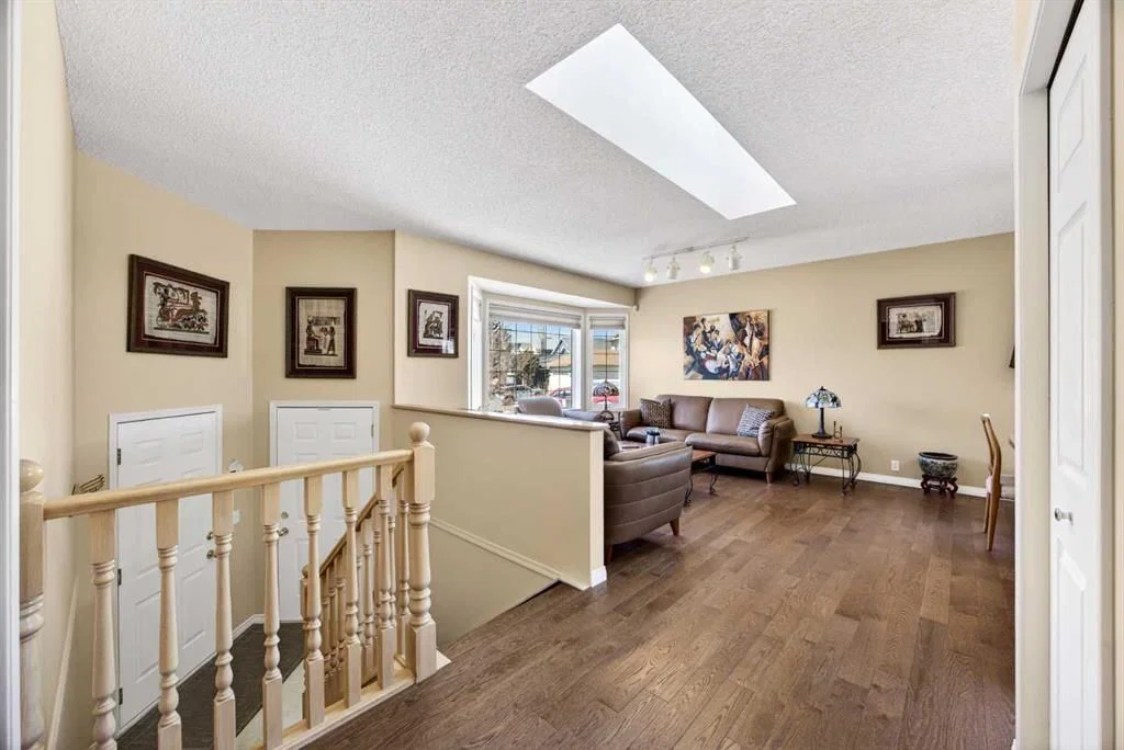 110 Citadel Crest Circle NW, Calgary — photo 4 of 50