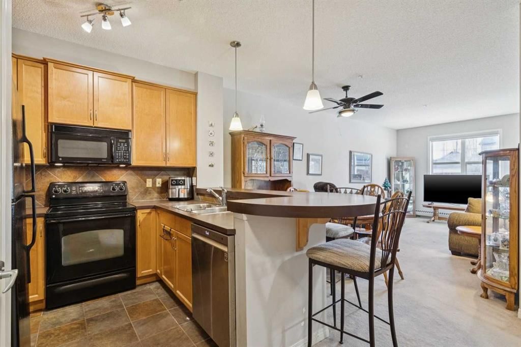 110, 37 Prestwick Drive SE, Calgary — photo 3 of 17