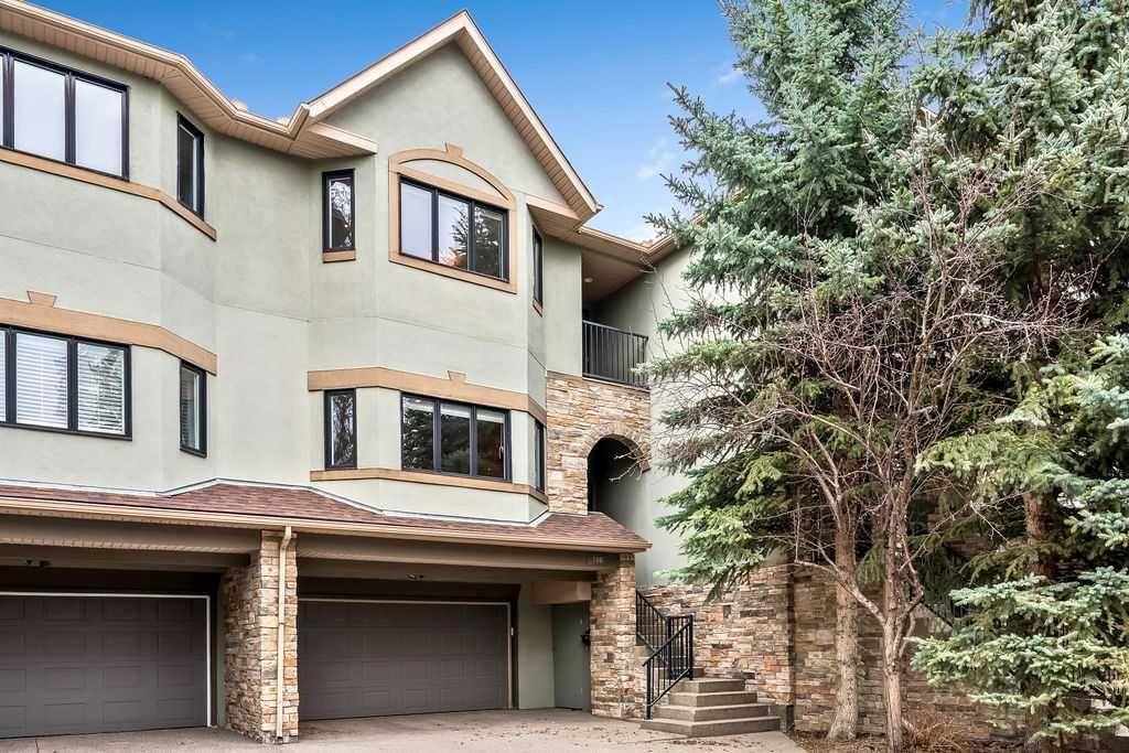 706 3 Avenue NW, Calgary — main listing photo