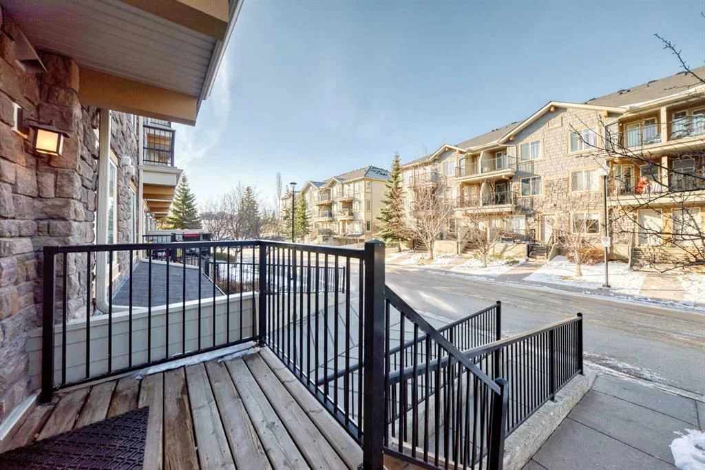 138 Mckenzie Towne Lane SE, Calgary — photo 2 of 37