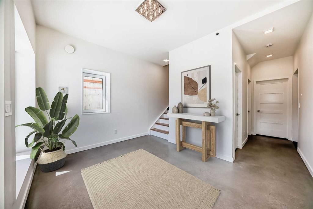 53 Rockhaven Green NW, Calgary — photo 2 of 50