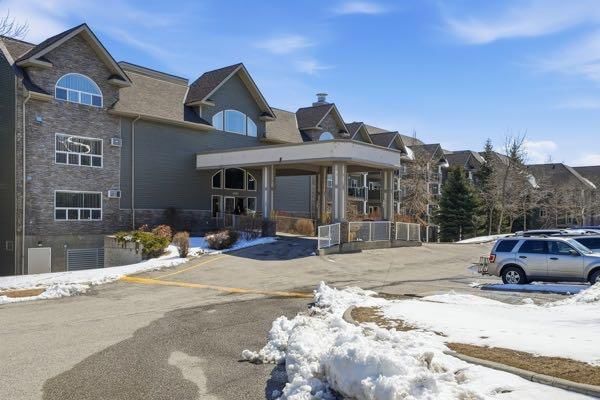 3302, 3000 Millrise Point SW, Calgary — photo 2 of 42