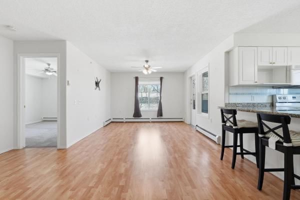 3302, 3000 Millrise Point SW, Calgary — photo 4 of 42