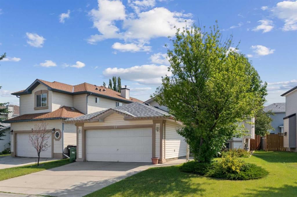 21 Citadel Crest Circle NW, Calgary — photo 3 of 31