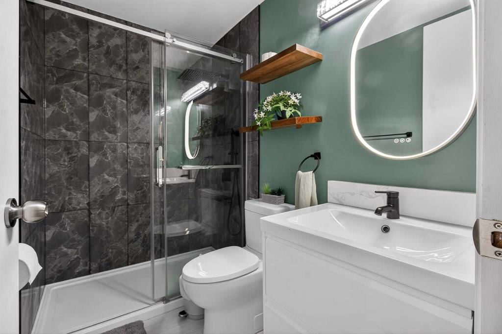 22, 6100 4 Avenue NE, Calgary — main listing photo