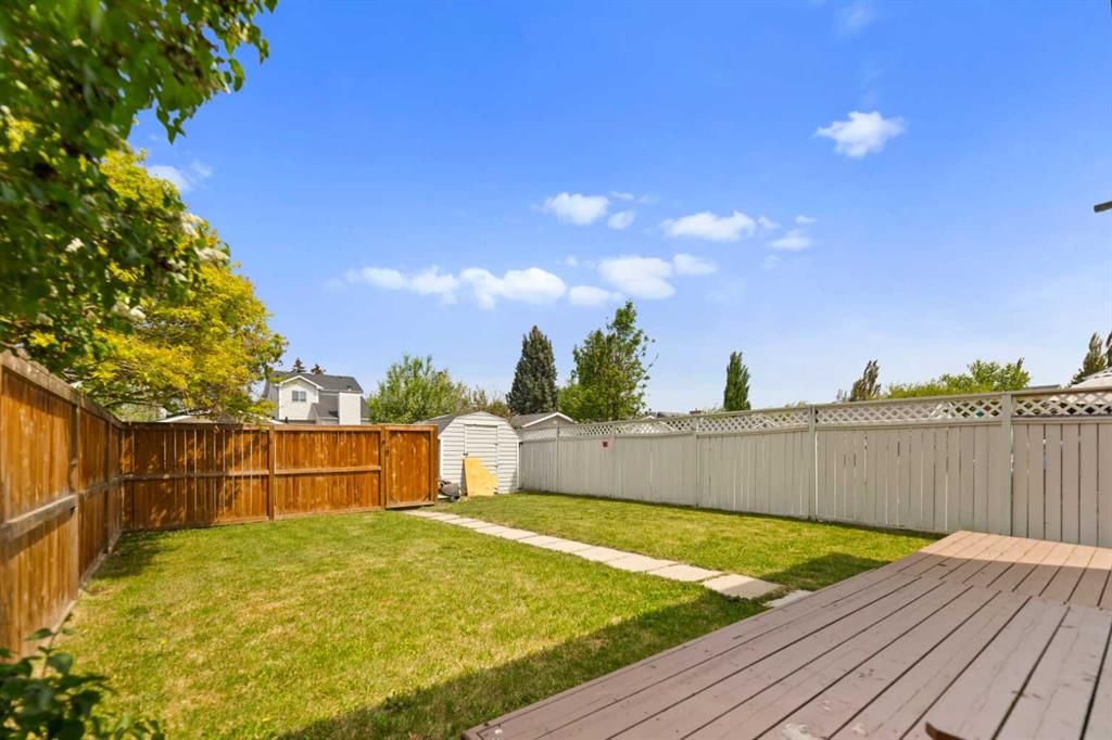 42 River Rock Road SE, Calgary — photo 5 of 33