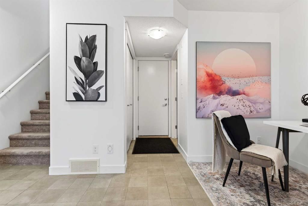 404 Redstone View NE, Calgary — photo 2 of 45