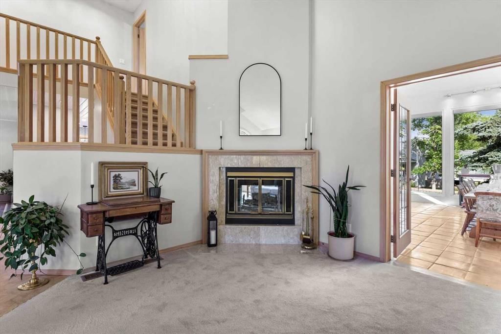 75 Hawkside Close NW, Calgary — photo 4 of 49