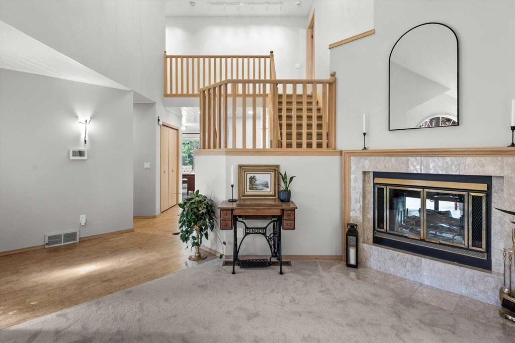 75 Hawkside Close NW, Calgary — photo 5 of 49