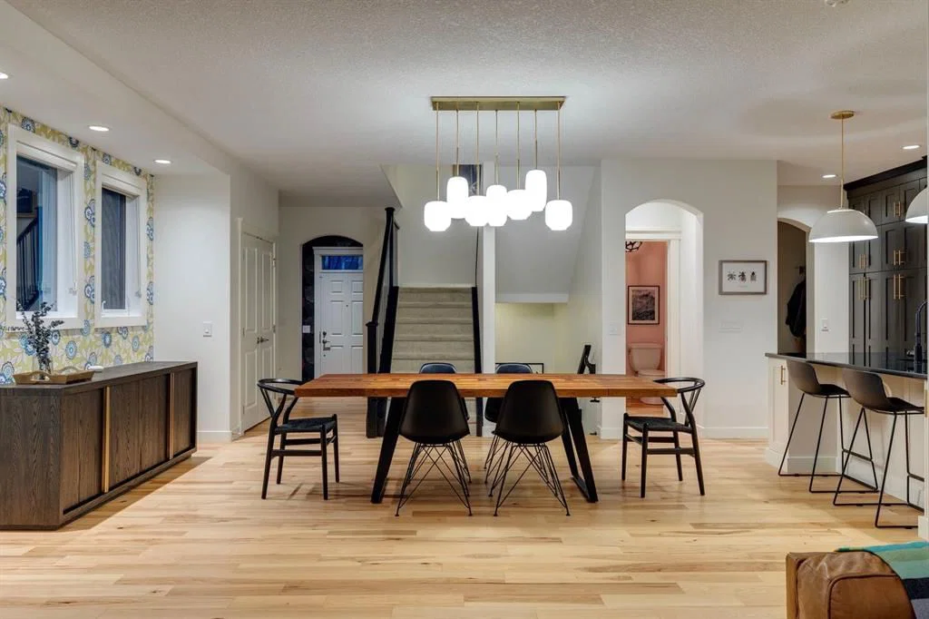 29 Aspenshire Crescent SW, Calgary — photo 3 of 50