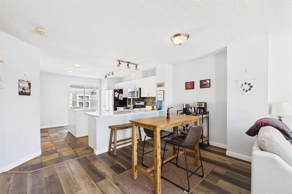 47 Toscana Gardens, Calgary — photo 3 of 40