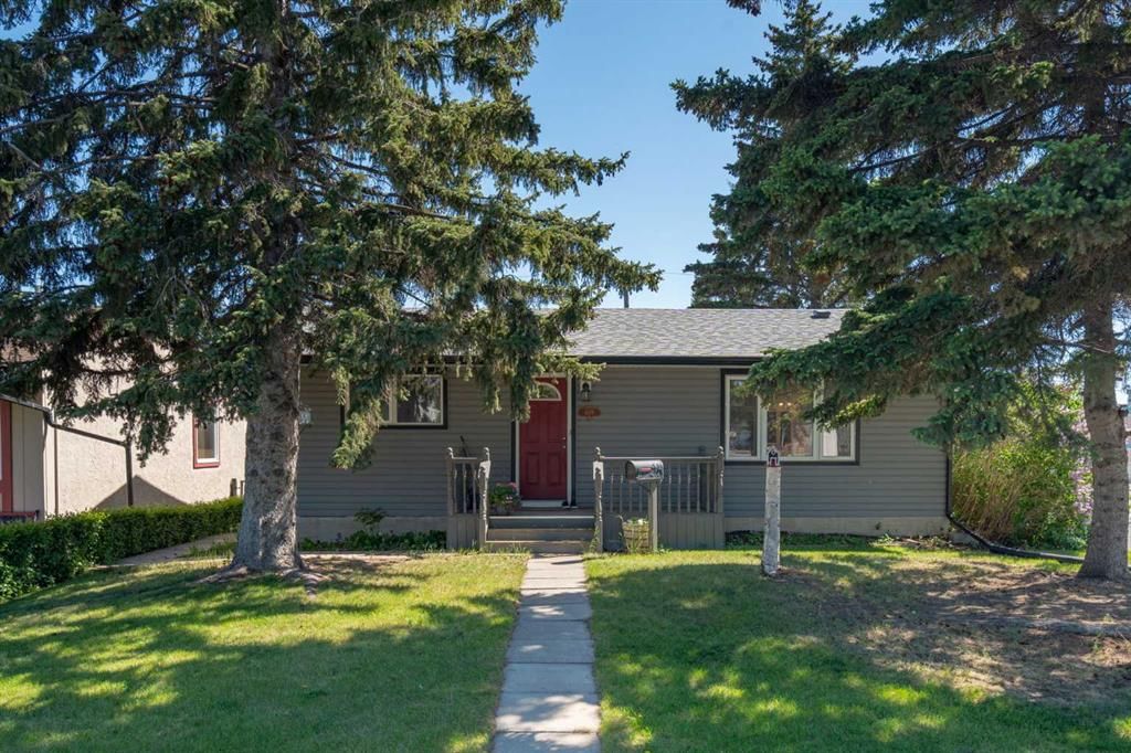 4609 Marcombe Way NE, Calgary — main listing photo