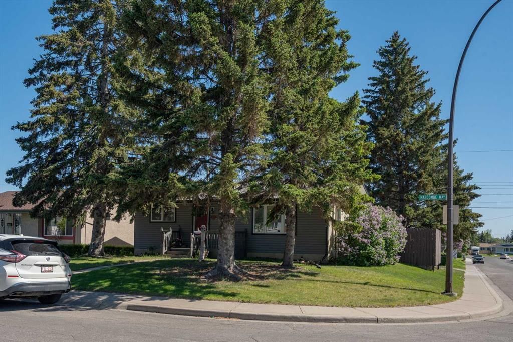 4609 Marcombe Way NE, Calgary — photo 2 of 46