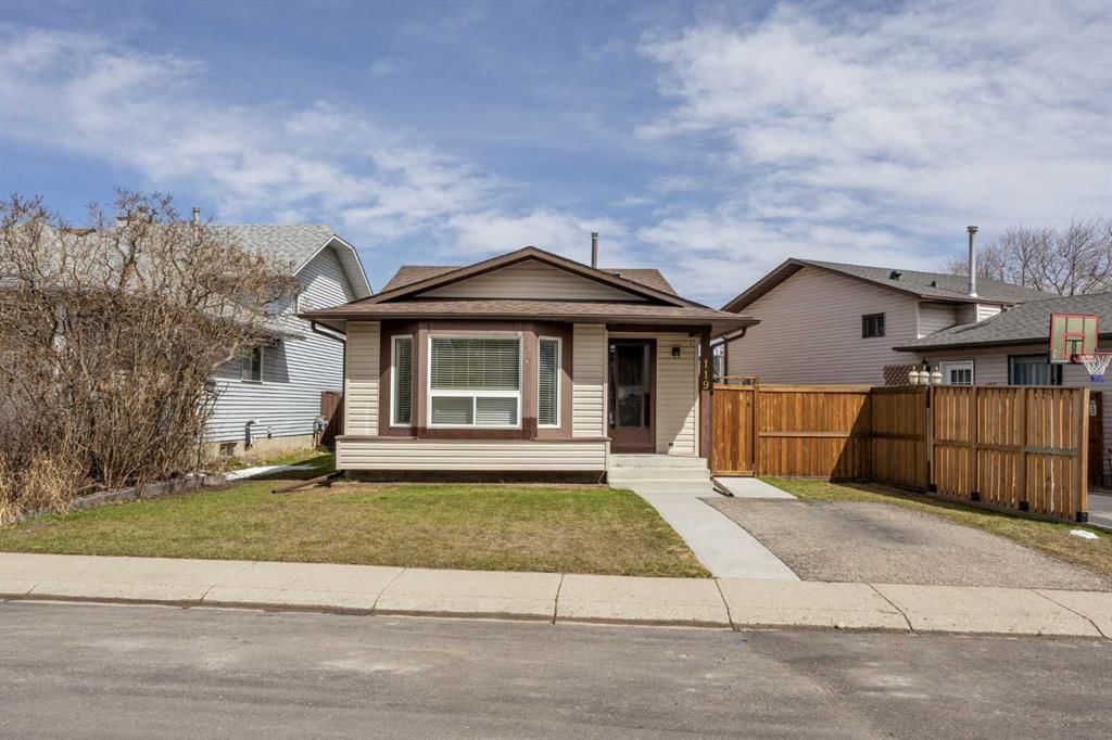 119 Bedfield Close NE, Calgary — photo 2 of 33