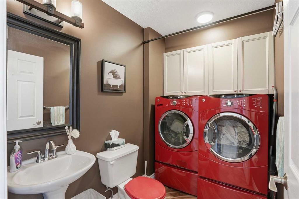 161 Douglas Glen Heath SE, Calgary — photo 3 of 42