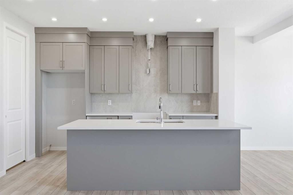 623 Buffaloberry Manor SE, Calgary — photo 2 of 42