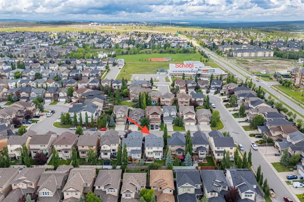 587 Everbrook Way SW, Calgary — photo 4 of 39