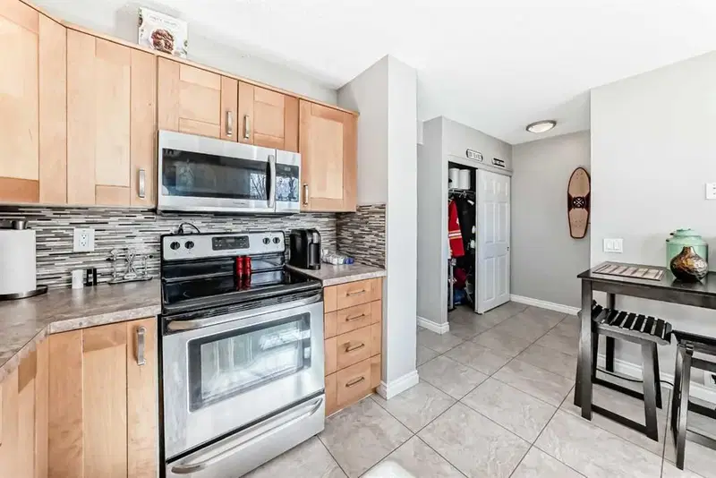 13, 1845 Lysander Crescent SE, Calgary — photo 3 of 22