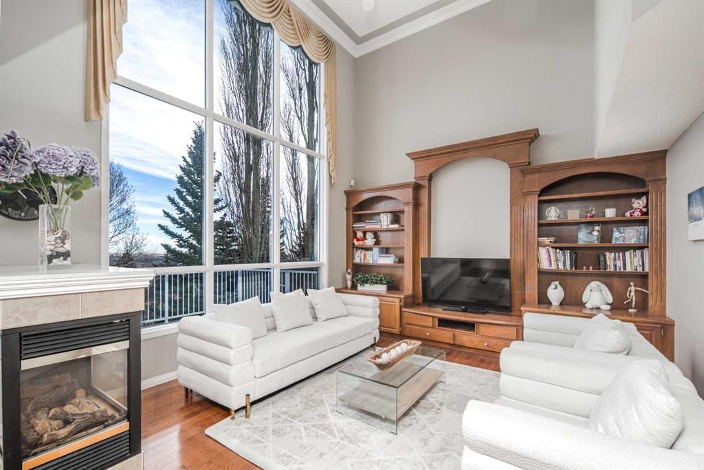 143 Hamptons Terrace NW, Calgary — main listing photo