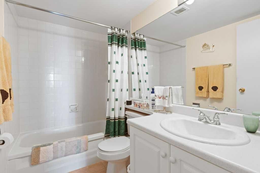16A, 231 Heritage Drive SE, Calgary — photo 4 of 24