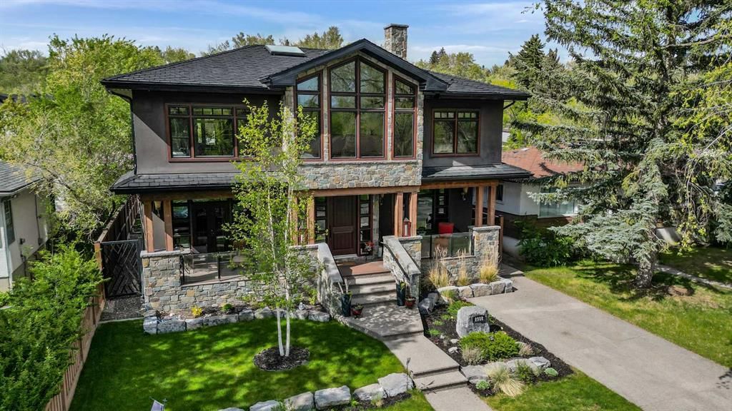 2908 7 Avenue NW, Calgary — main listing photo