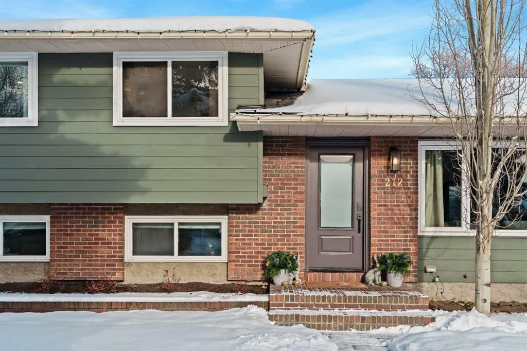 212 Vantage Place NW, Calgary — photo 2 of 47