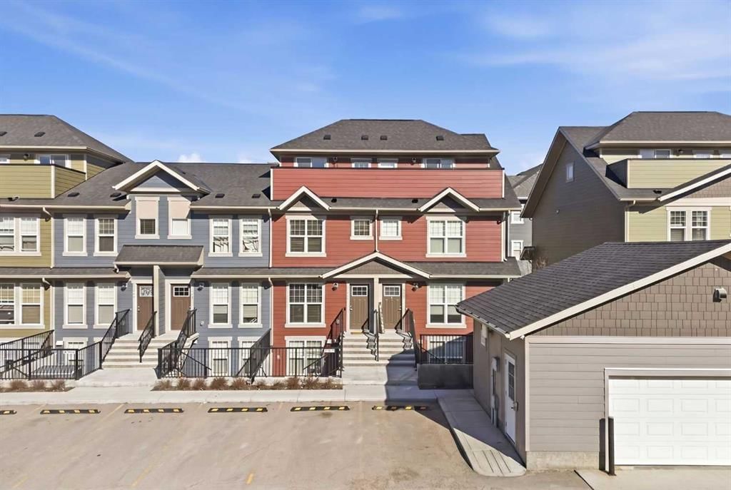 340 Cranbrook Square SE, Calgary — main listing photo